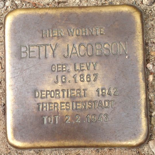 Stolperstein en memoria de Betty Jacobson