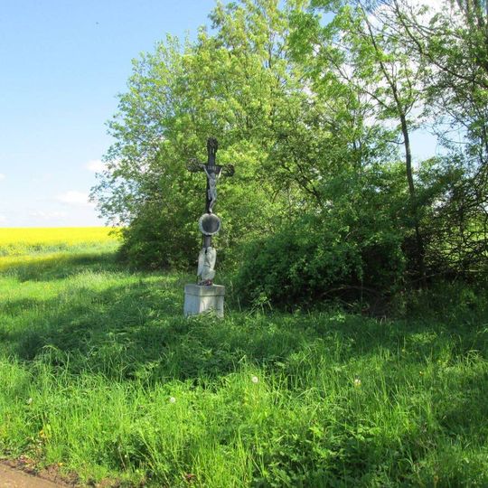 Kříž východně od Mlečic