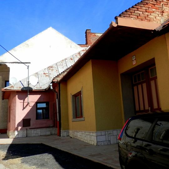 Dom s výškou v dvorovej č.