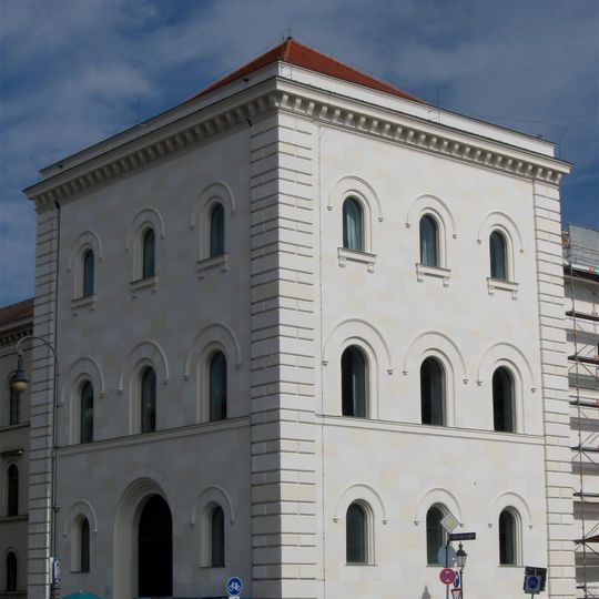 Ehem. Max-Joseph-Stift, jetzt zur Ludwig-Maximilians-Universität gehörig
