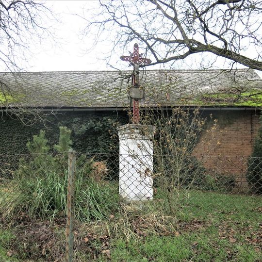 Kříž na rozcestí u domu 35 v Bosyni