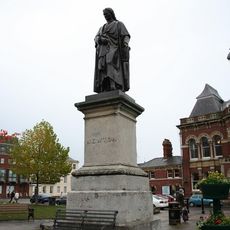 Statue of Sir Isaac Newton (Outside Town Hall)