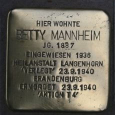 Stolperstein en memoria de Betty Mannheim