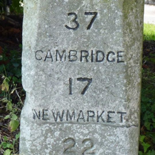 Milestone, Belmont Hill, jct with High Street, at jct with White Horse Lane