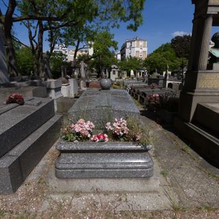 Grave of Falour