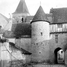 Tour, porte et hôtel de la Prévôté