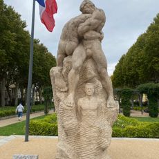 Statue