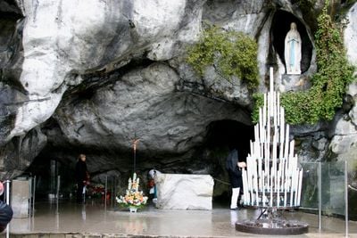Interior 2