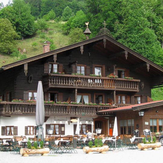 Tatzelwurmstraße 40