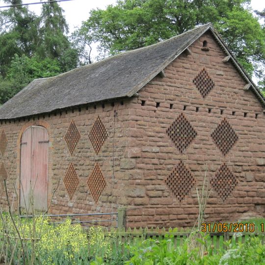 Former threshing barn at Lower Burcote Farm