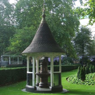 Drinking Fountain And Shelter, North Side Of Gardens