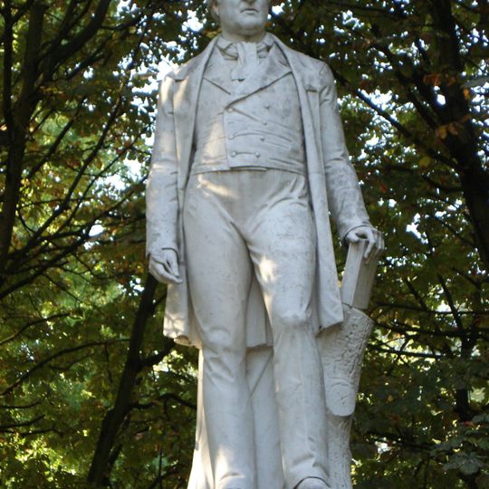 Statue of Hendrik Tollens