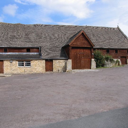 Southam Tithe Barn And Shelter Shed
