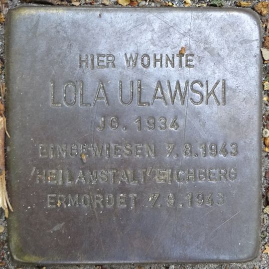 Stolperstein en memoria de Lola Ulawski