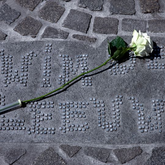 Memorial Dam Square shooting 1945