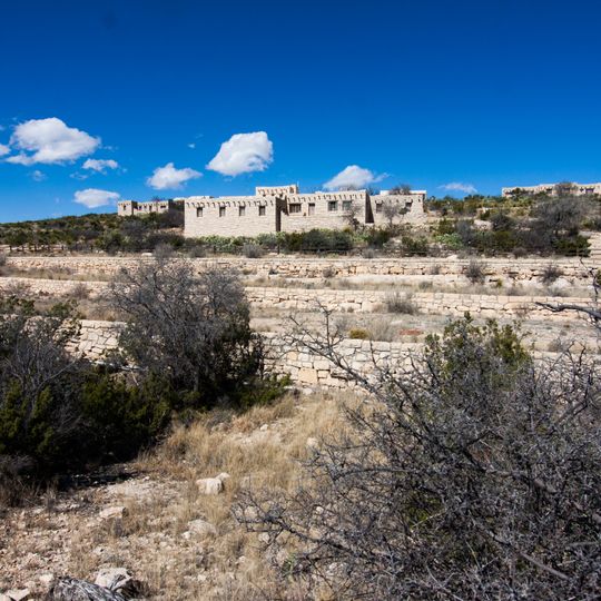 The Caverns Historic District