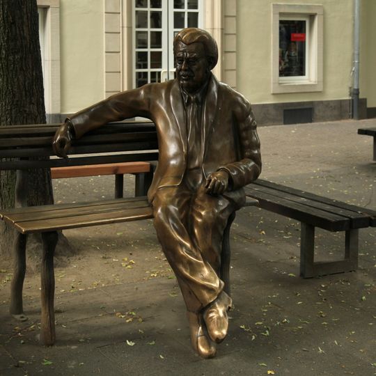 Willy-Millowitsch-Denkmal