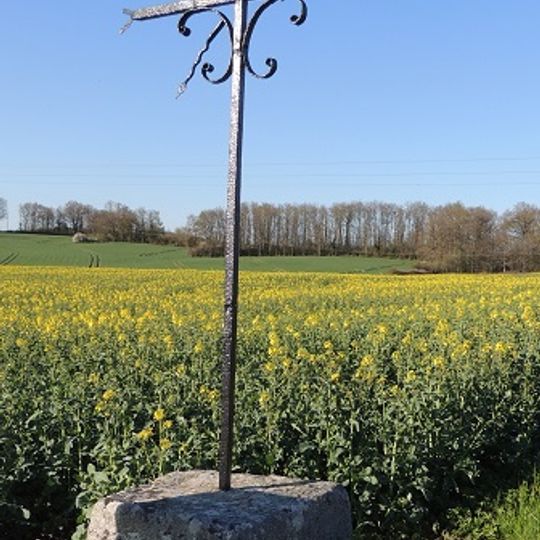 Croix du carrefour des Noues