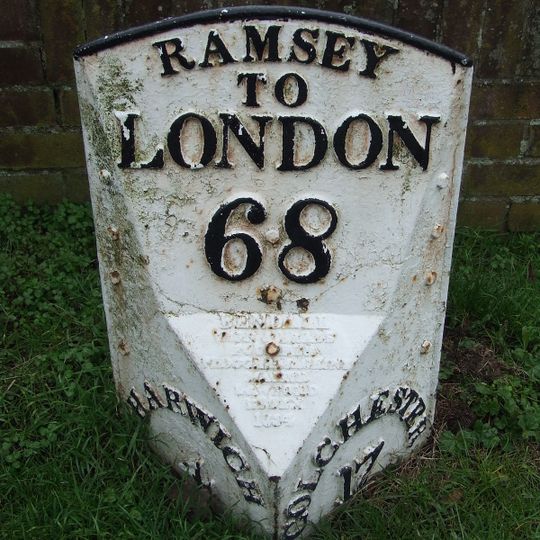 Milepost, Main Road at TM21303057