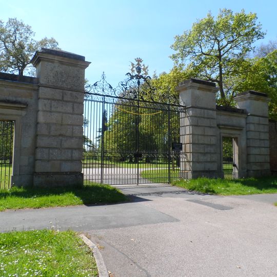 Main And Side Gates And Four Gate Piers To South East Of Kimbolton School