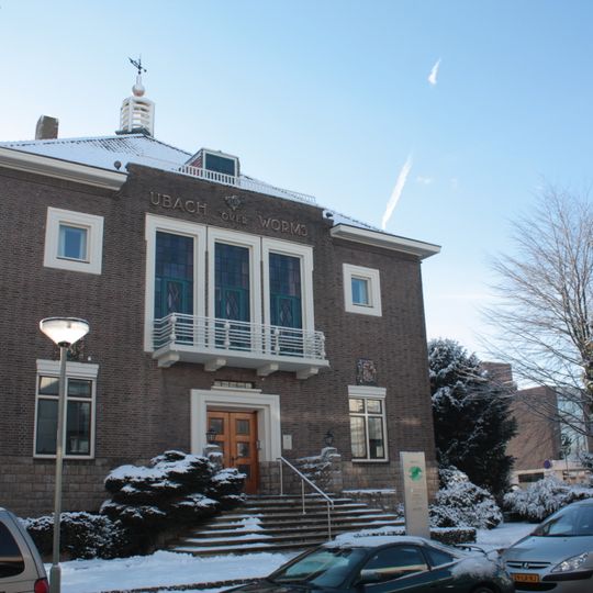 Voormalig gemeentehuis Ubach over Worms