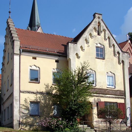 Wohn- und Geschäftshaus