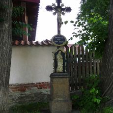 Kříž u kapličky