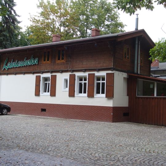 Budynek restauracji „Leśniczówka”