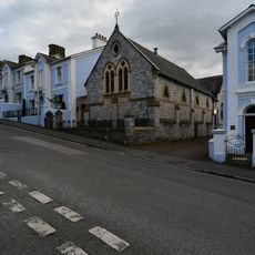 Devon Lodge And Forecourt Plinth And Piers