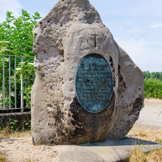 Gedenkstein an der Momm