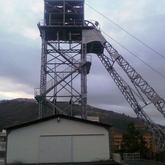 Castillete del pozo Barredo