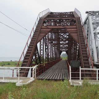 Bridge over Vydrinaya