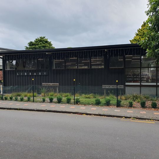 Titirangi Library