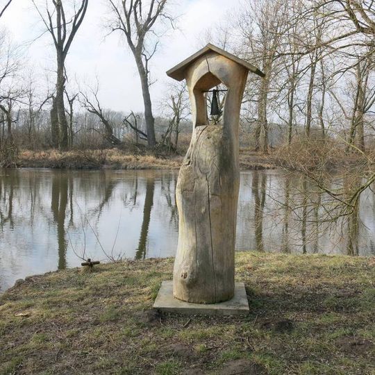 Zvonička na břehu Ohře v Košticích