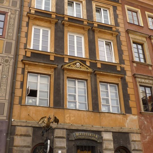Pod Bazyliszkiem Tenement House in Warsaw