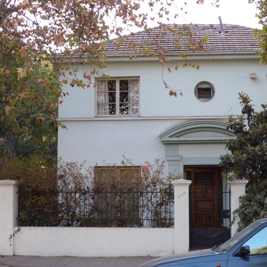 Población Empleados Públicos y Periodistas Chile-España