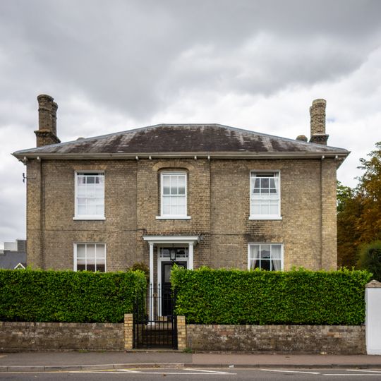 32, Kneesworth Street