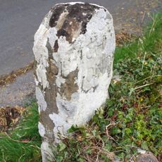 Guidestone, Aysgarth to Thoralby road