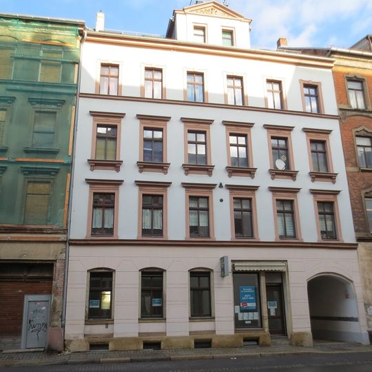 Mietshaus mit Laden in geschlossener Bebauung Limbacher Straße 10