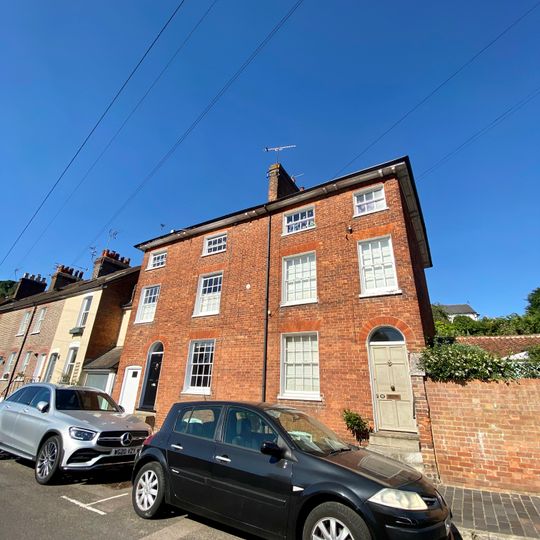 98 And 100, Fishpool Street