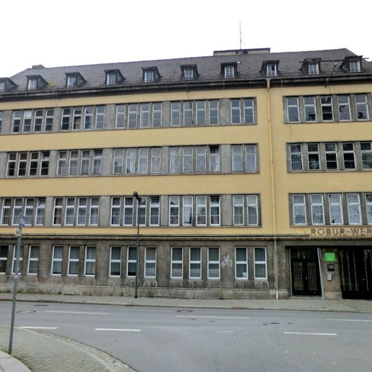 Einzeldenkmal der Sachgesamtheit Phänomen-Werke Gustav Hiller: Verwaltungsbau Bahnhofstraße 27; 29