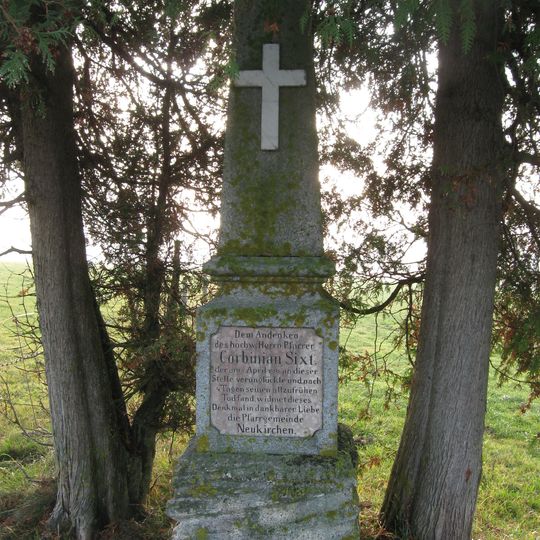 Denkmal in Form eines Obelisken