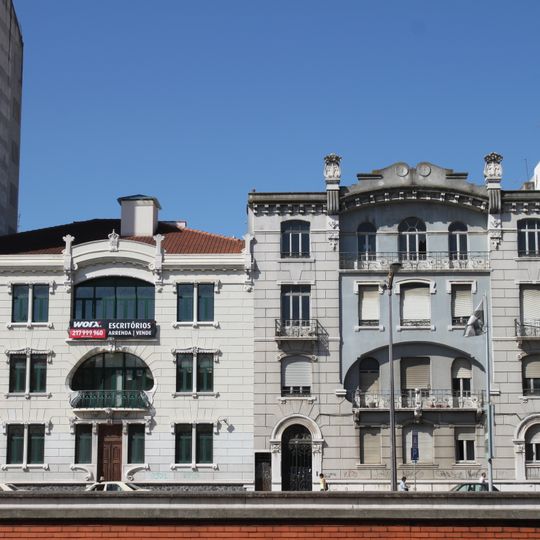 Edifício na Avenida da República, n.º 87