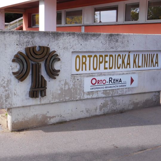 Sign of Orthopaedics Clinic