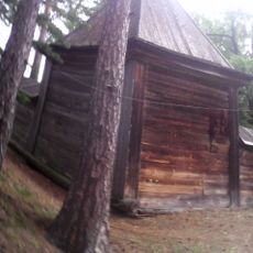 Башня (юго-западная) с фрагментом ограды (угловая деревянная башенка и часть стены) (Кий-остров в Онежской губе Белого моря)