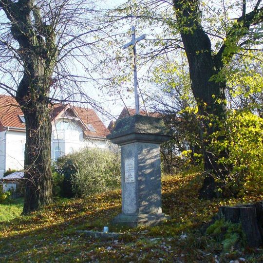 Kříž na rozcestí v ulici Košumberk v Dobřejovicích