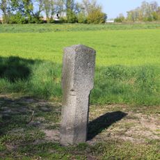 Wegestein (am Ortsausgang)