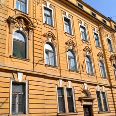 Nájomný dom, ORL klinika