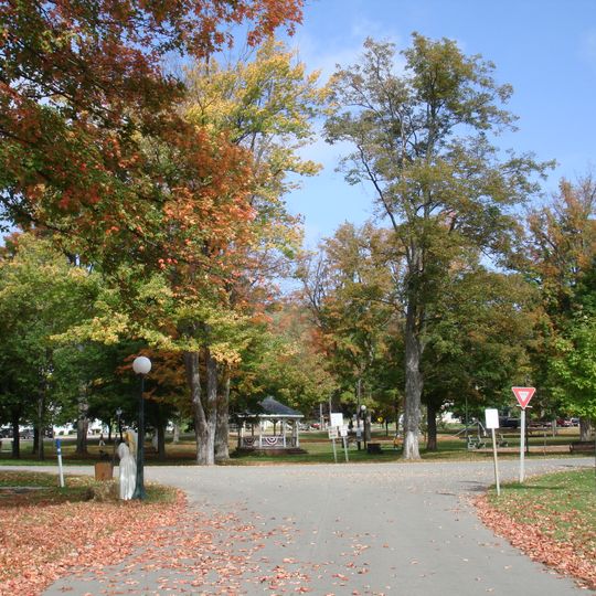 Angelica Park Circle Historic District
