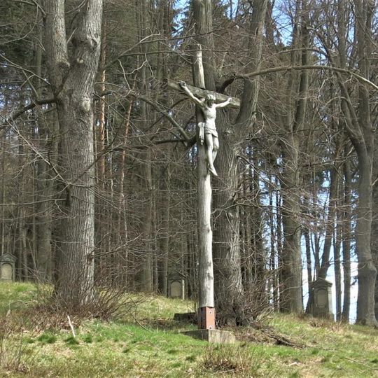 Kříž u křížové cesty u Velkého Šenova